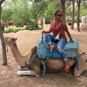 Meet your Posher, World Traveler